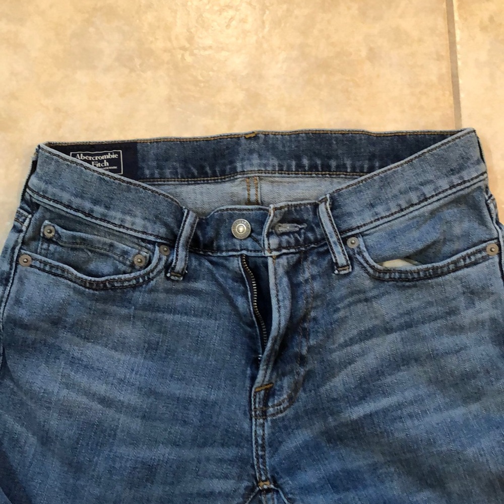 NWOT. Abercrombie Men’s Langdon Slim jeans.